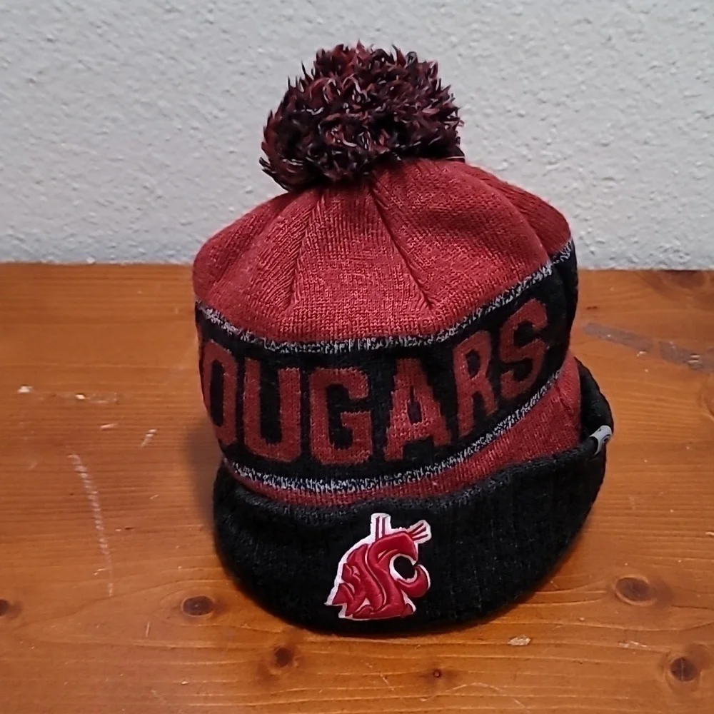 Cougars World WSU Beanie Hat Men's‎ One Size OSFM Red Black Pom Knit Cap